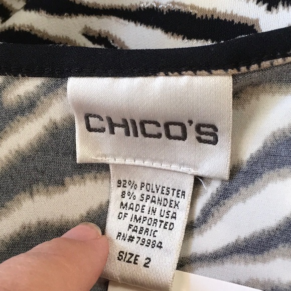 Chico’s 3/4-Sleeve Pullover Zebra Print with Pleated Neckline - Picture 4 of 6